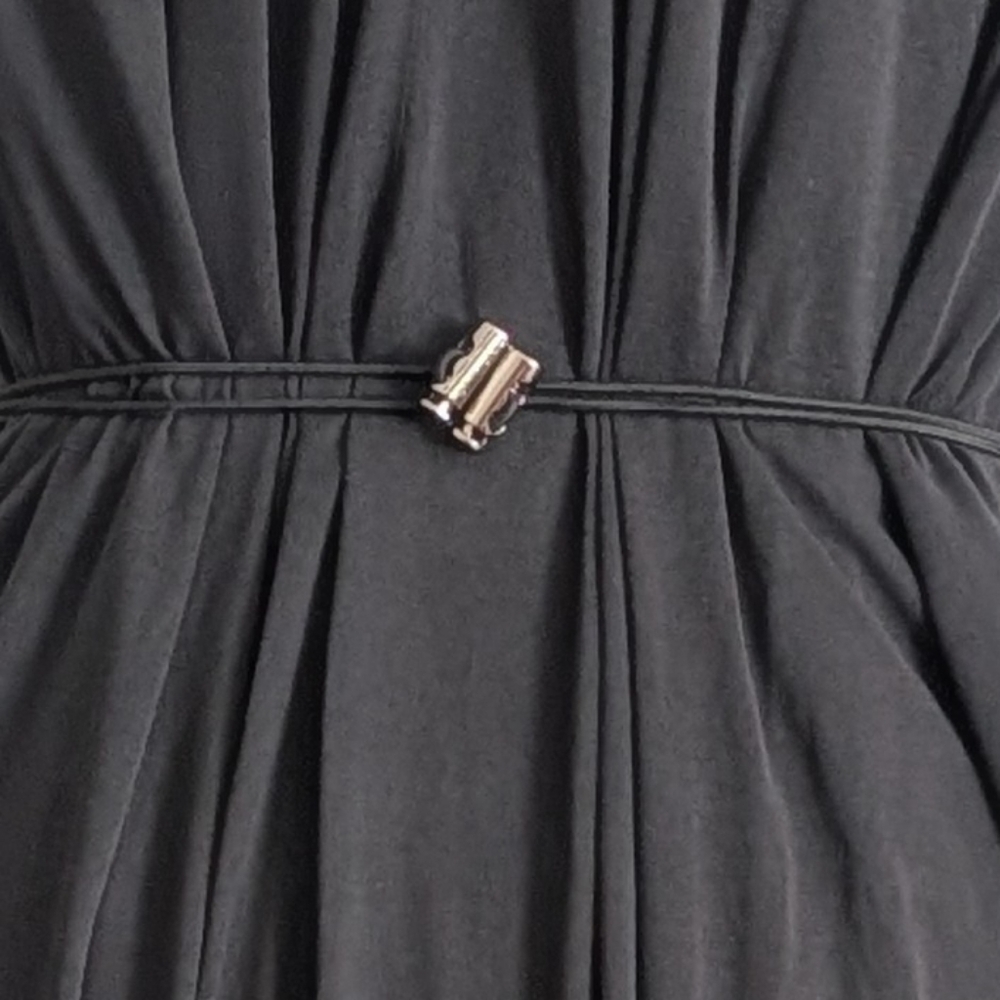 Geovedi Elegant Black Sleeveless‎ Dress - Picture 5 of 12